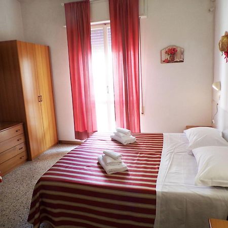 Hotel Graziella Mare リミニ エクステリア 写真