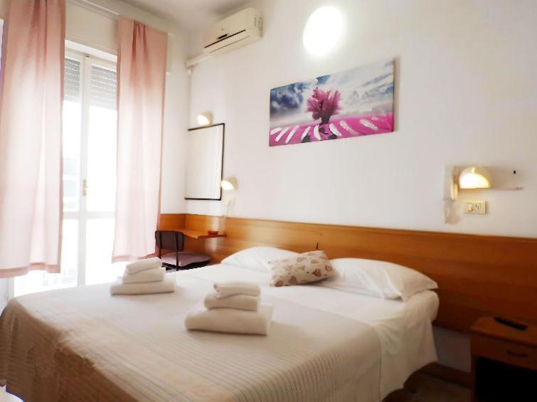 Hotel Graziella Mare リミニ エクステリア 写真