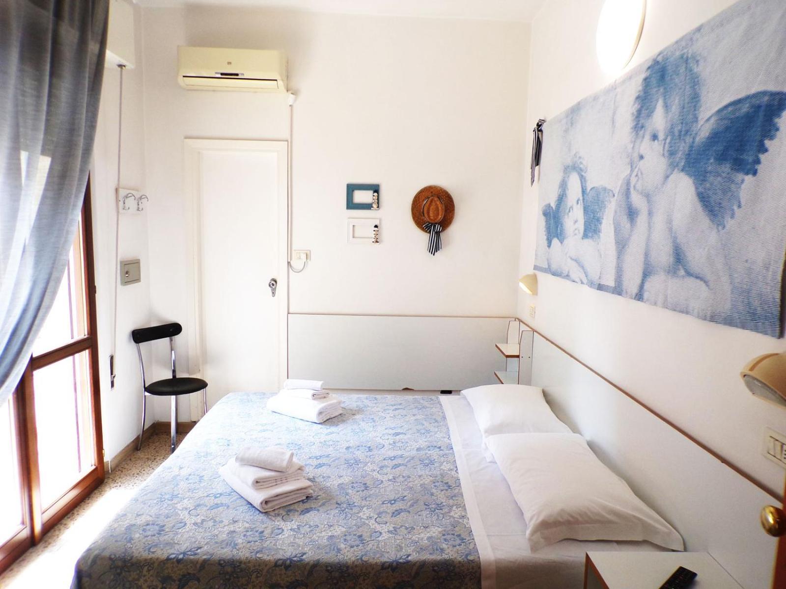 Hotel Graziella Mare リミニ エクステリア 写真
